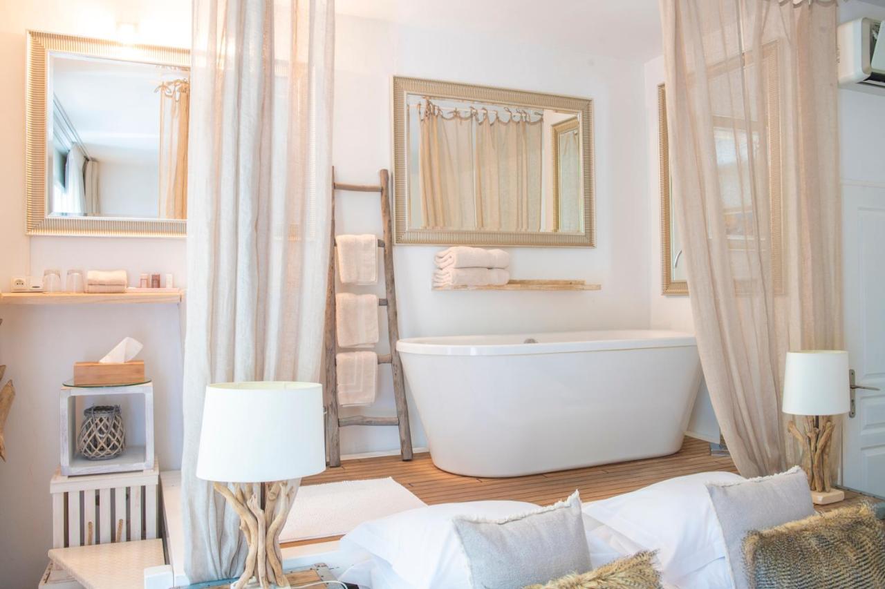 Maison De Mon Père Bed & Breakfast 2*