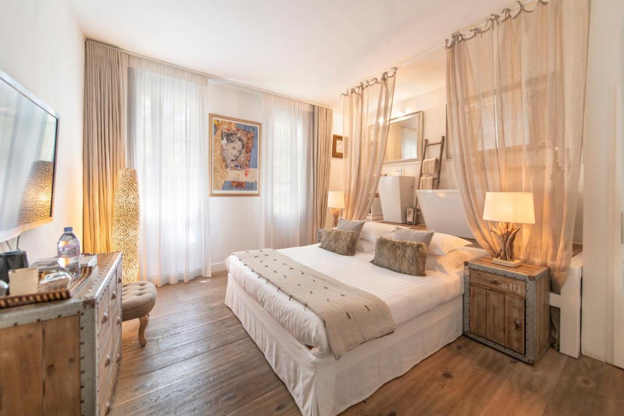 Maison De Mon Pere Bed and breakfast